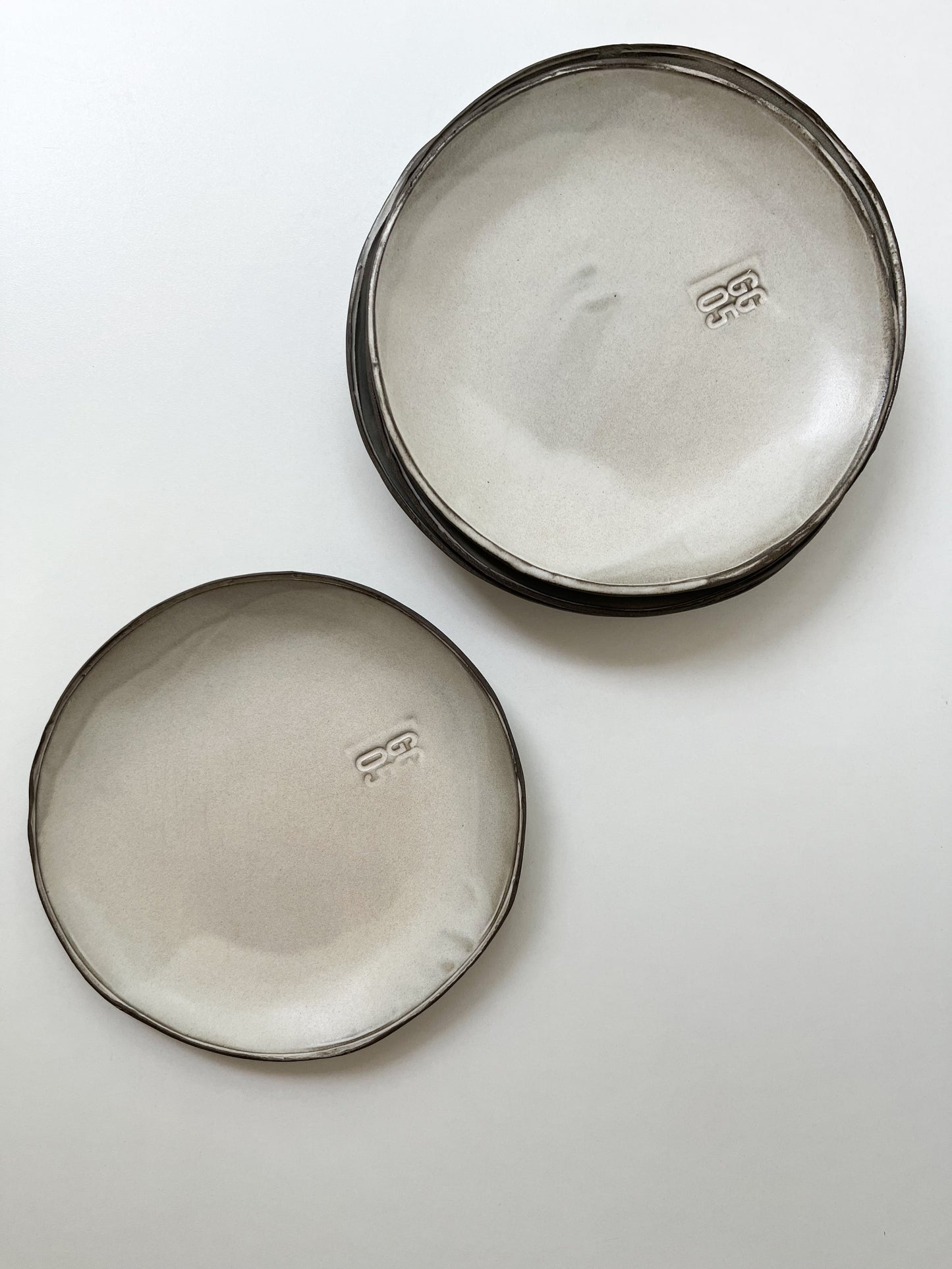 SET OF 2 'FREE' FORM FIRST DISH PLATE