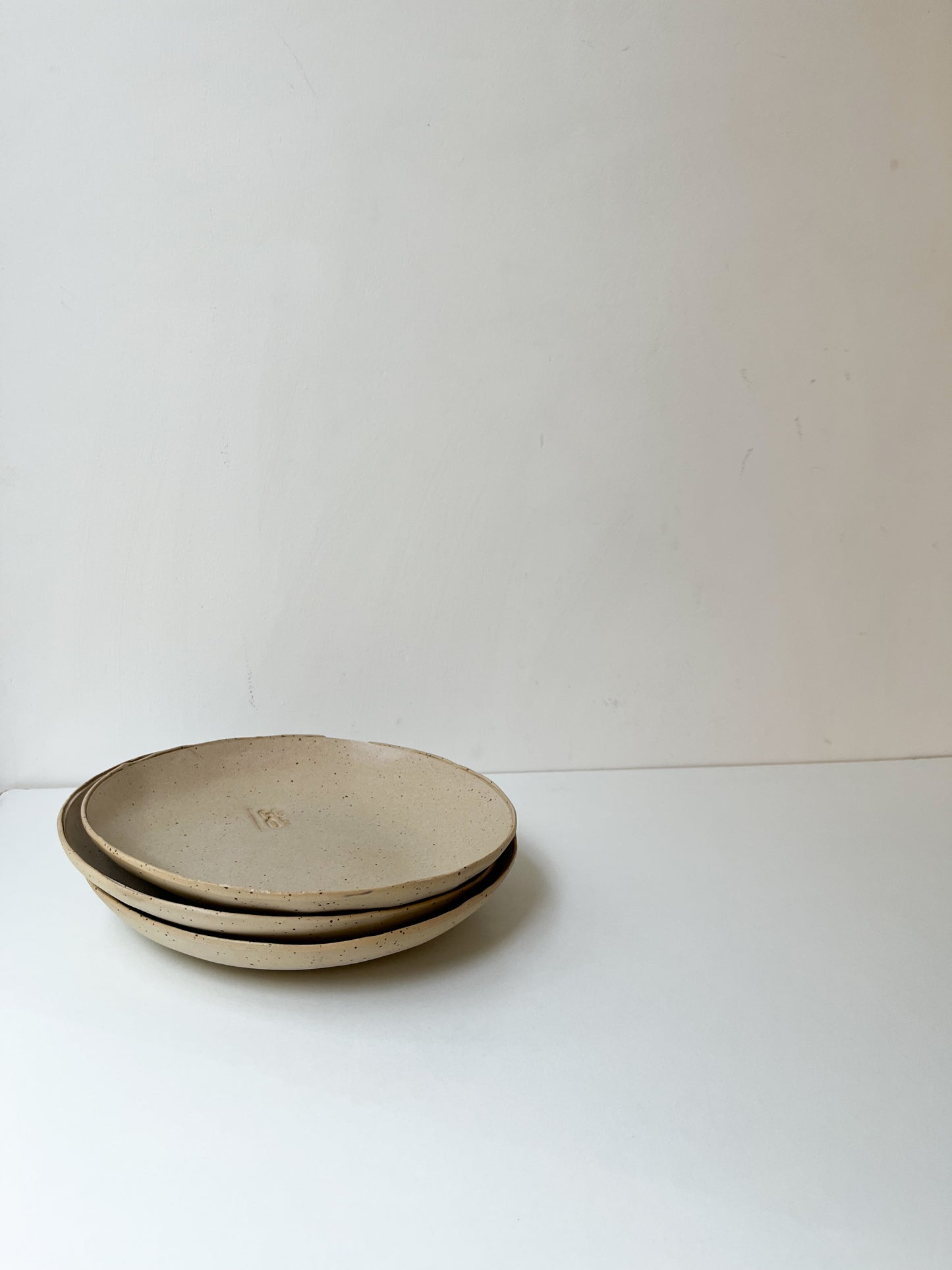 SET OF 2 'FREE' FORM FIRST DISH PLATE